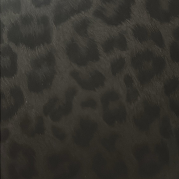 Leopard print Black Women's Tote Bag with matching wallet. - Picture 2 of 3